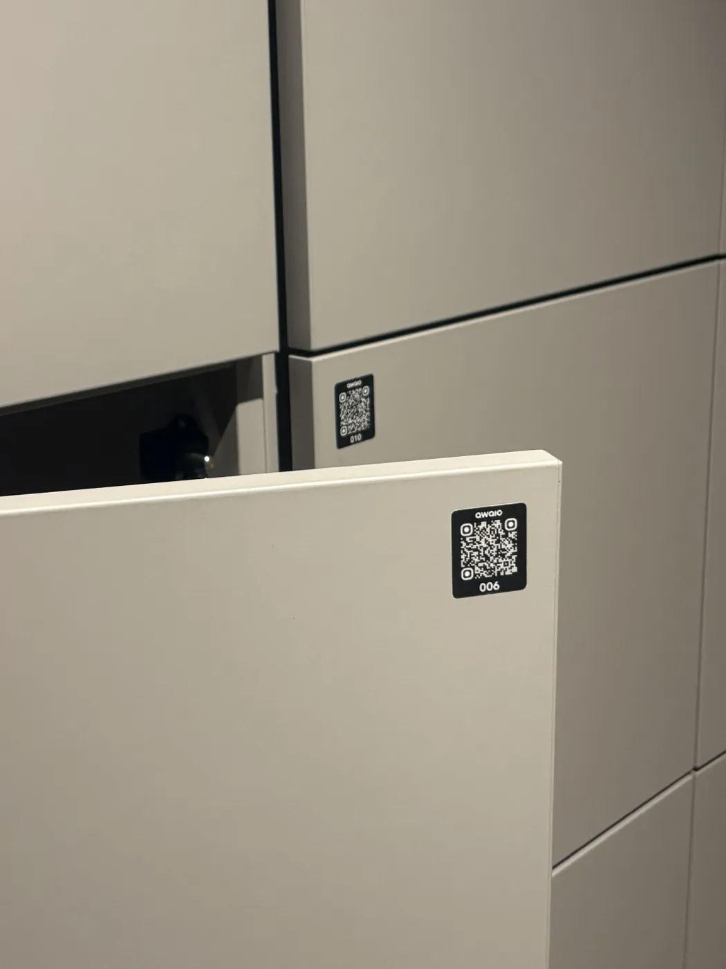 Awaio QR code labels on lockers at Science Park Jönköping