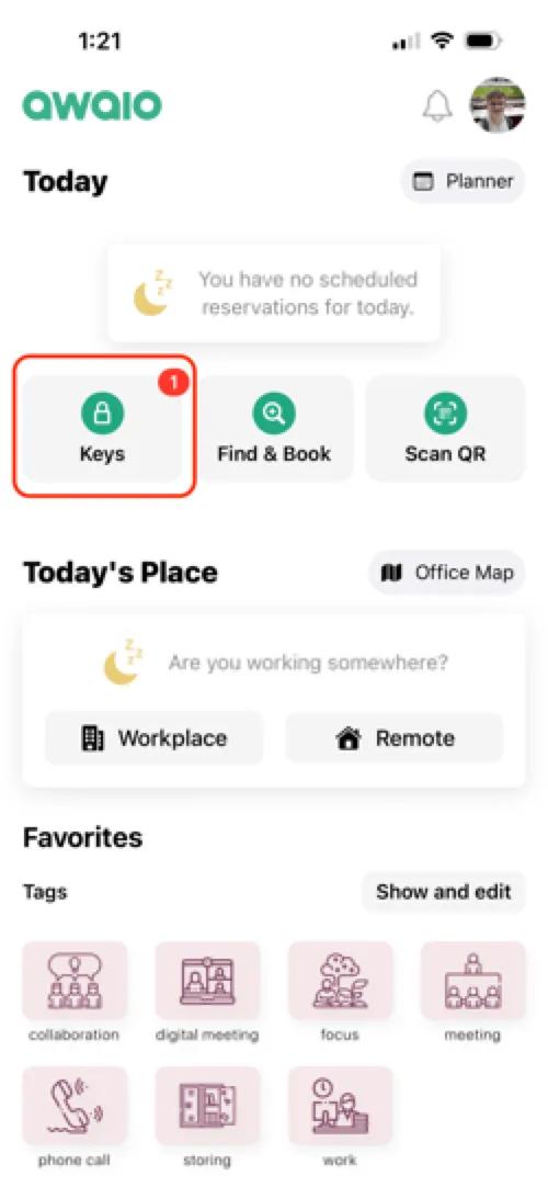 Tap Keys: notification badge shows a waiting delivery