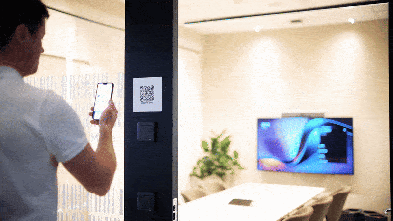 scanning qr code